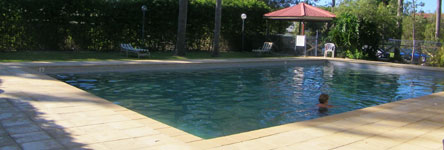 swimming pool at Edgewater Holiday Park